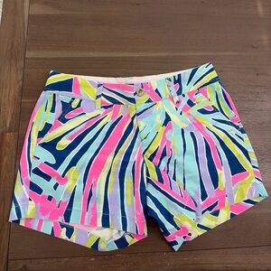 Vibrant Multi-Color Printed Women’s Shorts-Lilly Pulitzer-Callahan shorts-size 6